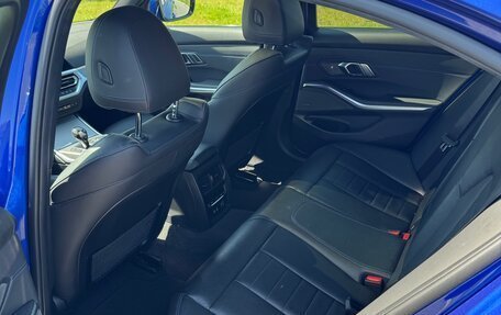BMW 3 серия, 2018 год, 3 950 000 рублей, 18 фотография