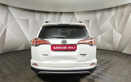 Toyota RAV4, 2017 год, 1 995 000 рублей, 8 фотография