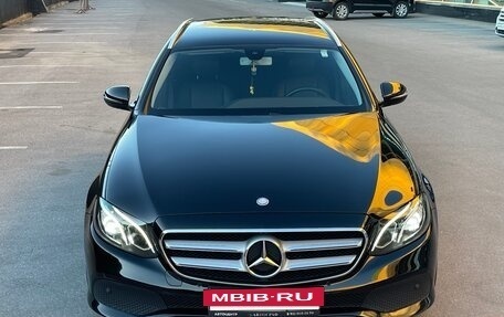 Mercedes-Benz E-Класс, 2017 год, 1 929 000 рублей, 3 фотография