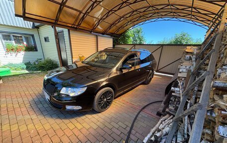 Skoda Superb III рестайлинг, 2011 год, 1 075 000 рублей, 5 фотография