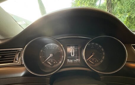 Skoda Superb III рестайлинг, 2011 год, 1 075 000 рублей, 26 фотография