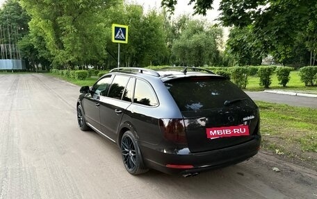 Skoda Superb III рестайлинг, 2011 год, 1 075 000 рублей, 32 фотография