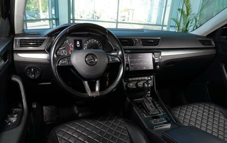 Skoda Superb III рестайлинг, 2017 год, 1 696 000 рублей, 9 фотография