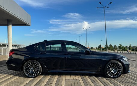 BMW 7 серия, 2018 год, 3 890 000 рублей, 9 фотография