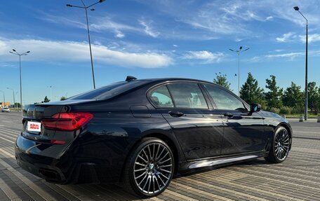 BMW 7 серия, 2018 год, 3 890 000 рублей, 8 фотография