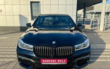 BMW 7 серия, 2018 год, 3 890 000 рублей, 10 фотография