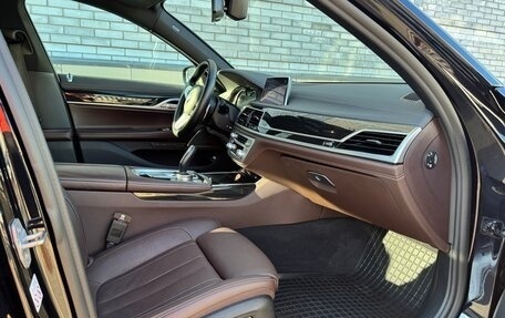 BMW 7 серия, 2018 год, 3 890 000 рублей, 11 фотография