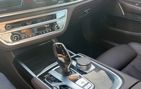 BMW 7 серия, 2018 год, 3 890 000 рублей, 21 фотография
