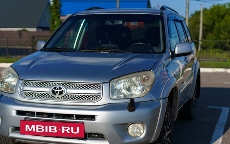 Toyota RAV4, 2004 год, 750 000 рублей, 2 фотография