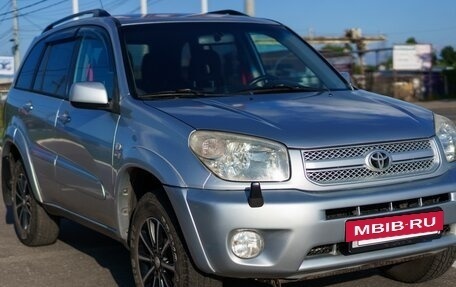 Toyota RAV4, 2004 год, 750 000 рублей, 3 фотография