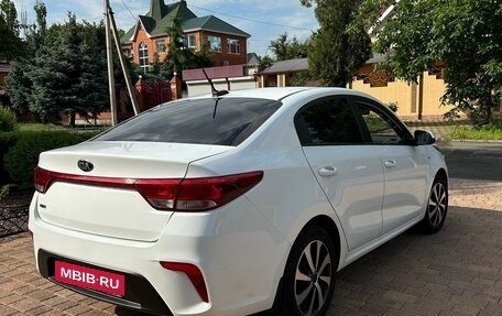 KIA Rio IV, 2018 год, 1 425 000 рублей, 6 фотография