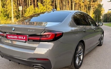 BMW 5 серия, 2021 год, 4 350 000 рублей, 3 фотография
