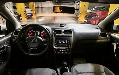 Volkswagen Polo VI (EU Market), 2017 год, 1 250 000 рублей, 8 фотография