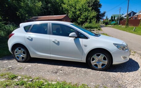 Opel Astra J, 2012 год, 600 000 рублей, 3 фотография