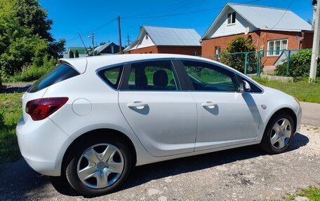 Opel Astra J, 2012 год, 600 000 рублей, 4 фотография