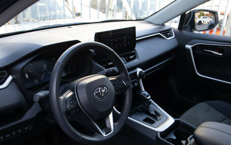 Toyota RAV4, 2025 год, 3 868 000 рублей, 11 фотография