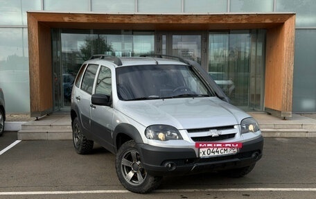 Chevrolet Niva I рестайлинг, 2019 год, 780 000 рублей, 3 фотография