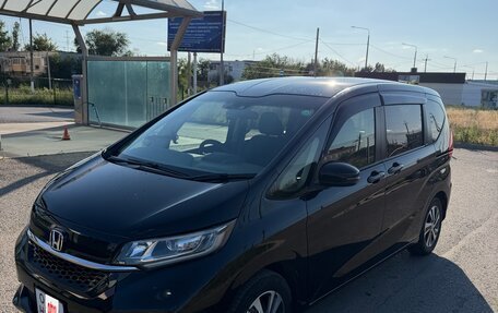 Honda Freed II, 2020 год, 1 900 000 рублей, 2 фотография