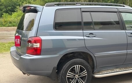 Toyota Highlander III, 2005 год, 890 000 рублей, 11 фотография