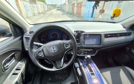 Honda Vezel, 2020 год, 1 960 000 рублей, 9 фотография