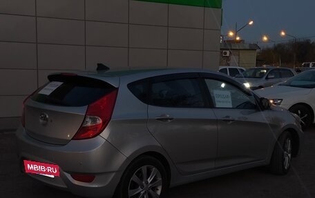 Hyundai Solaris II рестайлинг, 2012 год, 780 000 рублей, 3 фотография
