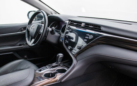 Toyota Camry, 2019 год, 3 130 000 рублей, 11 фотография
