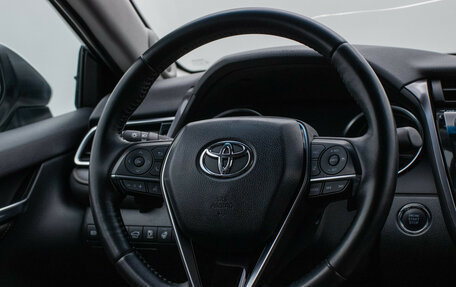 Toyota Camry, 2019 год, 3 130 000 рублей, 16 фотография