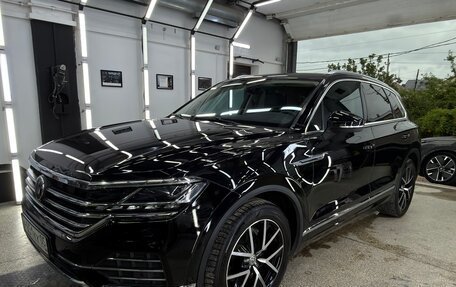 Volkswagen Touareg III, 2019 год, 4 100 000 рублей, 3 фотография