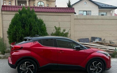 Toyota C-HR I рестайлинг, 2020 год, 2 220 000 рублей, 3 фотография
