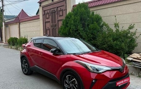 Toyota C-HR I рестайлинг, 2020 год, 2 220 000 рублей, 2 фотография