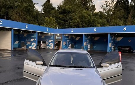 BMW 3 серия, 2002 год, 700 000 рублей, 2 фотография