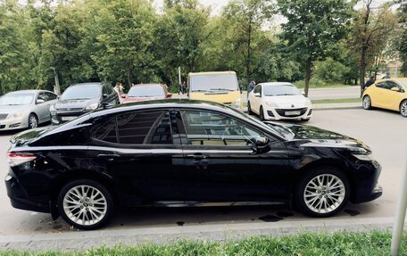 Toyota Camry, 2018 год, 2 750 000 рублей, 3 фотография