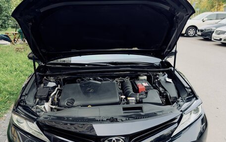 Toyota Camry, 2018 год, 2 750 000 рублей, 9 фотография