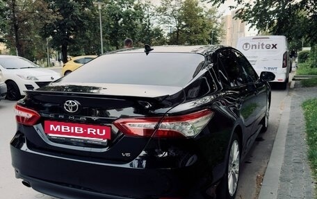Toyota Camry, 2018 год, 2 750 000 рублей, 5 фотография