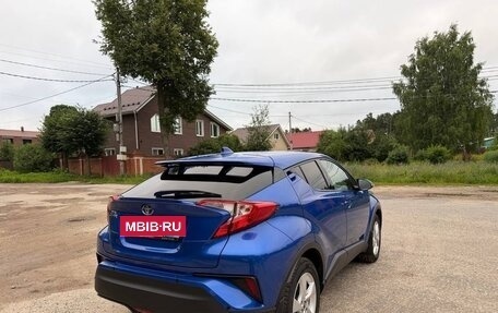 Toyota C-HR I рестайлинг, 2019 год, 2 500 000 рублей, 5 фотография