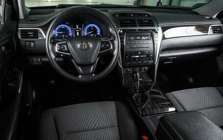 Toyota Camry, 2015 год, 2 247 000 рублей, 6 фотография