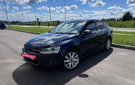Volkswagen Jetta VI, 2011 год, 590 000 рублей, 3 фотография