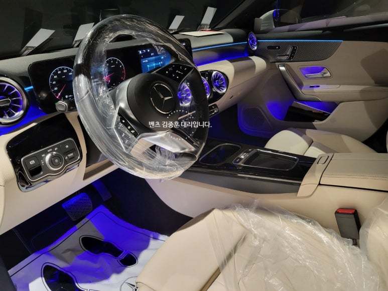Mercedes-Benz A-Класс W177, 2023 год, 2 000 000 рублей, 7 фотография