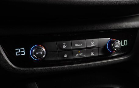 Opel Insignia II рестайлинг, 2018 год, 1 899 000 рублей, 20 фотография