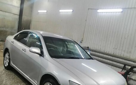 Honda Accord VII рестайлинг, 2004 год, 700 000 рублей, 1 фотография