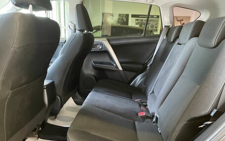 Toyota RAV4, 2013 год, 1 690 000 рублей, 9 фотография