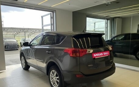 Toyota RAV4, 2013 год, 1 690 000 рублей, 6 фотография