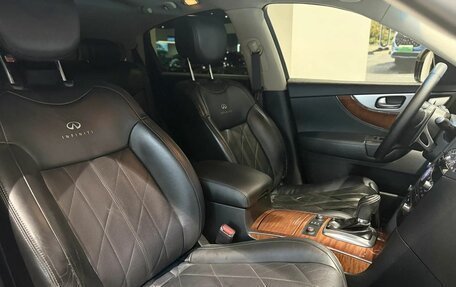 Infiniti FX II, 2011 год, 1 780 000 рублей, 29 фотография