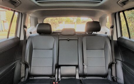 Volkswagen Tiguan II, 2017 год, 2 100 000 рублей, 14 фотография