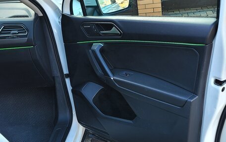 Volkswagen Tiguan II, 2017 год, 2 100 000 рублей, 19 фотография