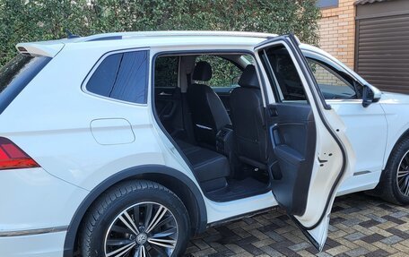 Volkswagen Tiguan II, 2017 год, 2 100 000 рублей, 16 фотография