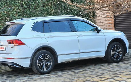 Volkswagen Tiguan II, 2017 год, 2 100 000 рублей, 26 фотография