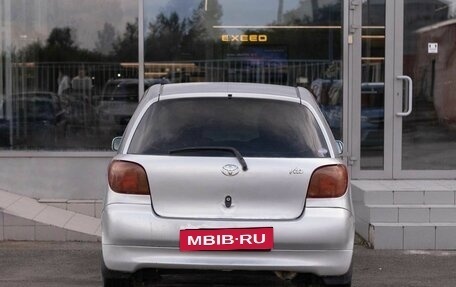 Toyota Vitz, 2002 год, 325 000 рублей, 6 фотография