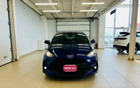Toyota Yaris, 2021 год, 1 099 000 рублей, 9 фотография