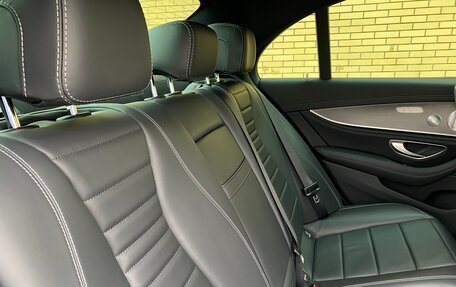 Mercedes-Benz E-Класс, 2020 год, 5 200 000 рублей, 27 фотография